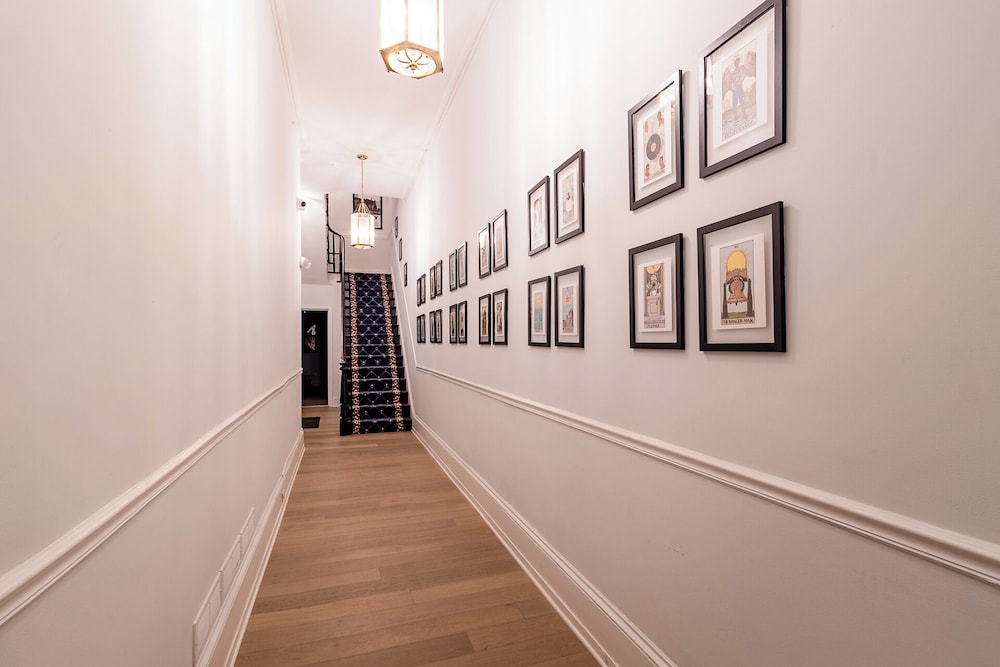 Thena Hotel Large Studio in Philadelphia, United States