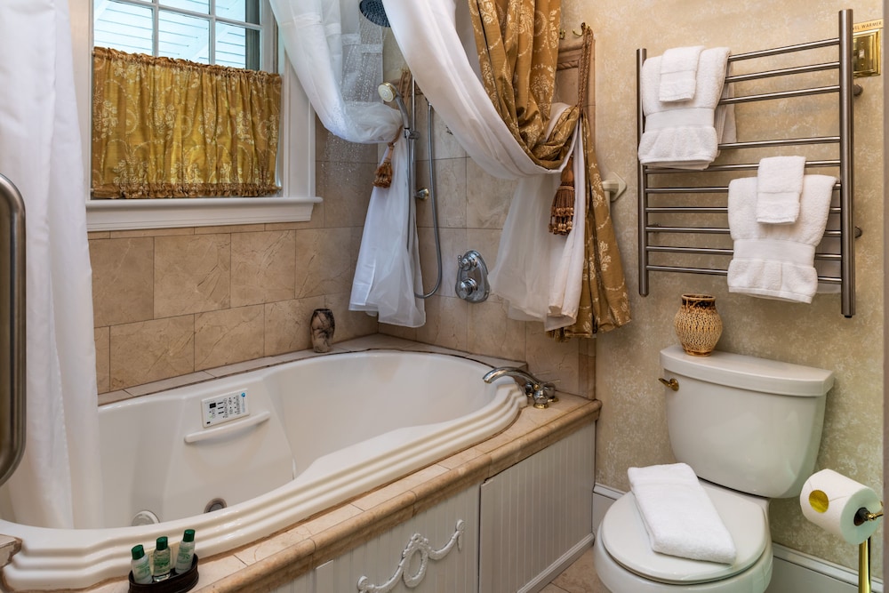 Abbington Green Bed & Breakfast Inn - photo 61