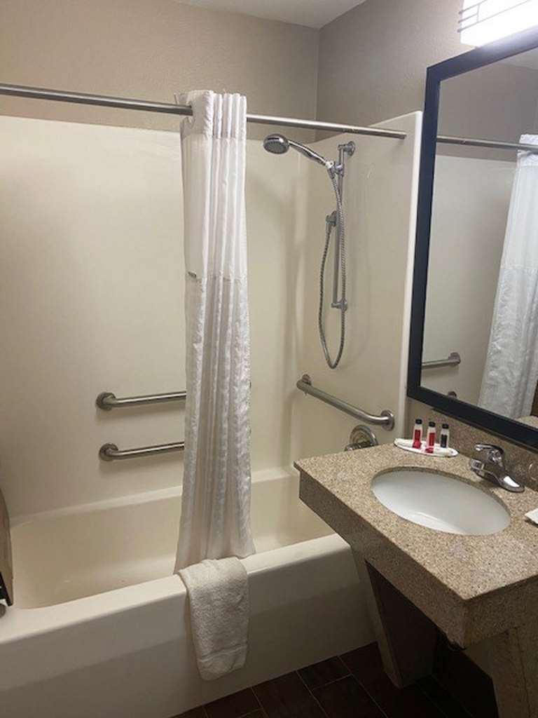 SureStay Hotel by Best Western Alexandria - photo 26