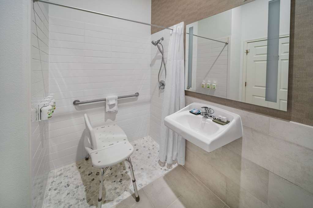 La Quinta Inn & Suites by Wyndham Pharr RGV Medical Center - photo 15