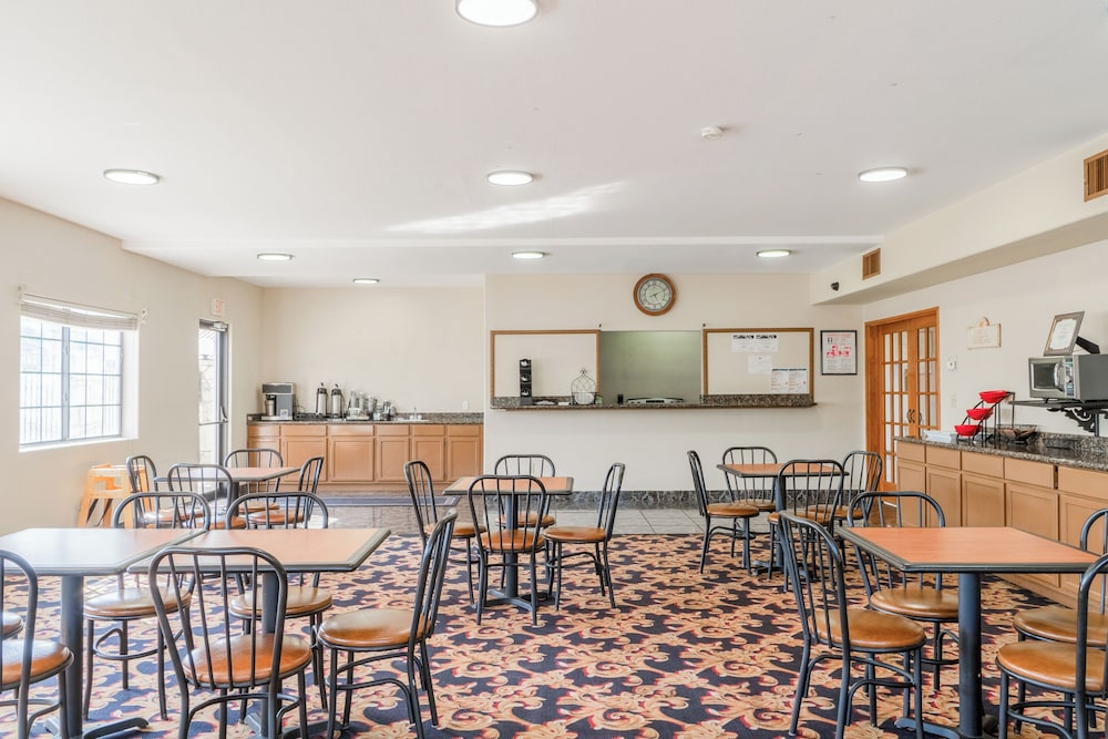 Texan Inn By Oyo Beeville Us 181 - photo 71