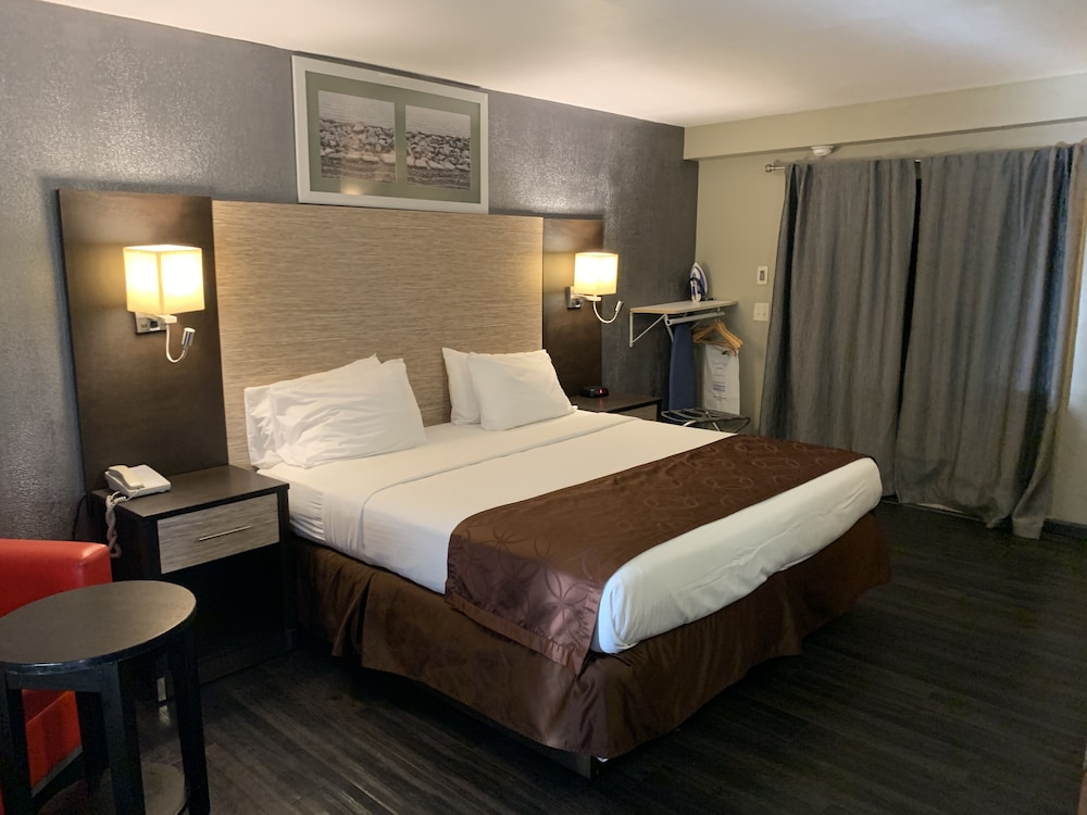 Ramada by Wyndham Rockville Centre - photo 17