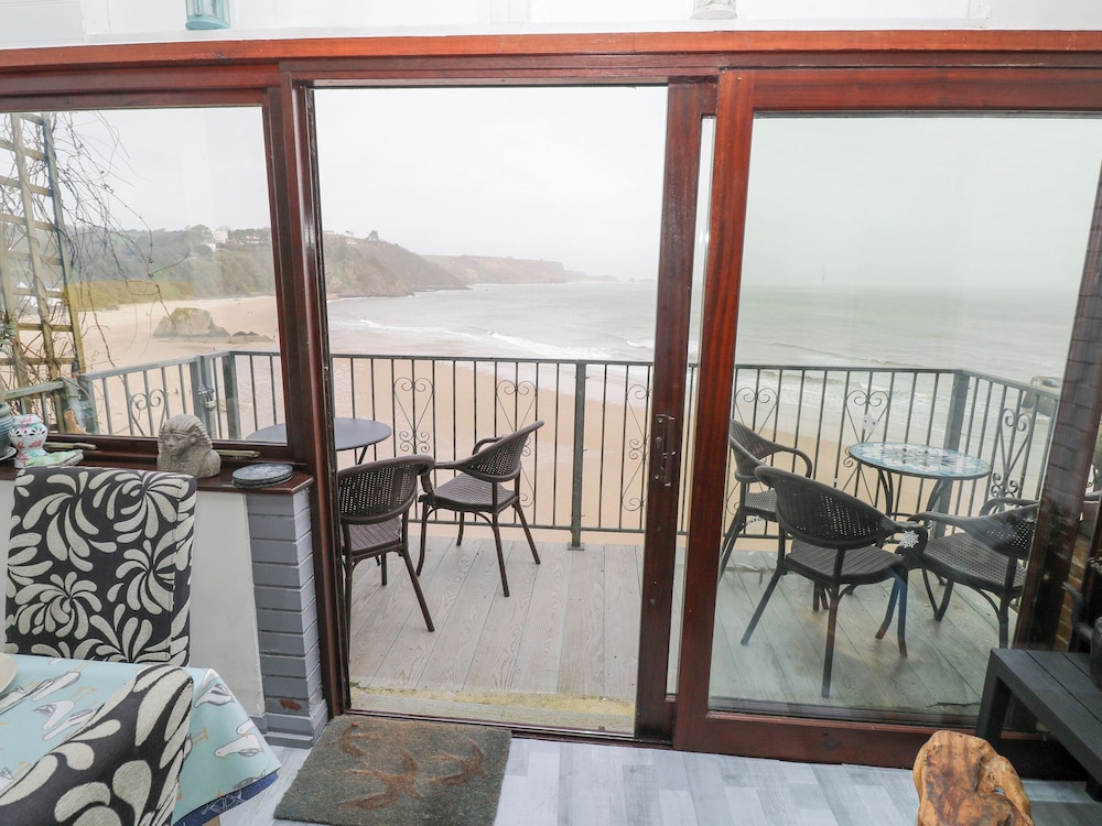 Apartment 4 — 4-Star Luxury Hotel in Tenby, United Kingdom