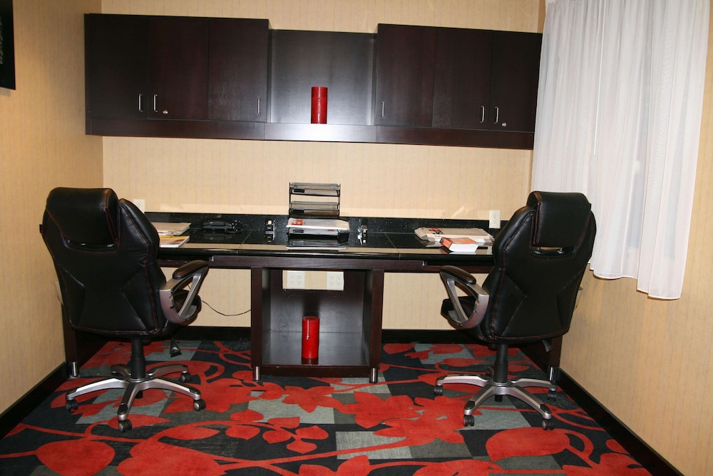 Hampton Inn Jericho Westbury - photo 83