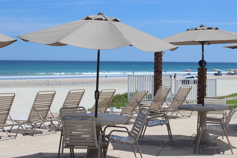 Shoreline Suites & Cabana Cottages - photo 121
