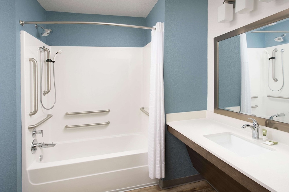 Woodspring Suites West Des Moines - photo 28
