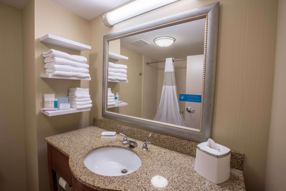Hampton Inn & Suites Tilton - photo 33