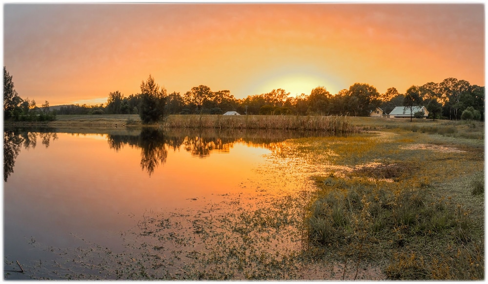 Madigan Wine Country Cottages — 4-Star Luxury Hotel in Pokolbin, Australia