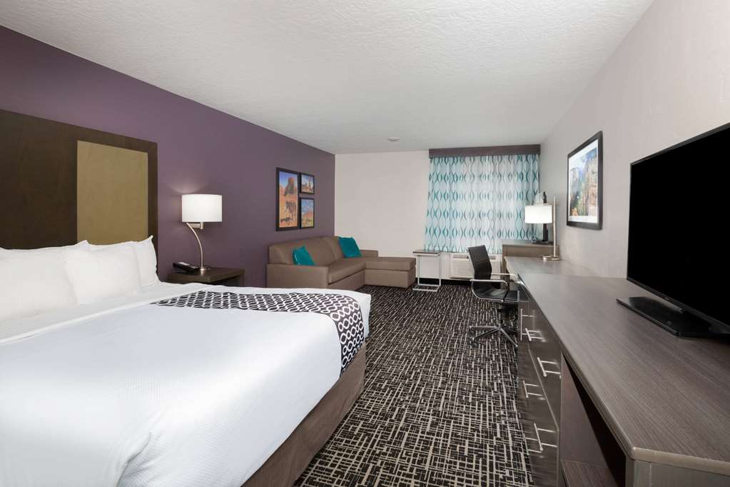 La Quinta Inn & Suites by Wyndham Kanab - photo 48
