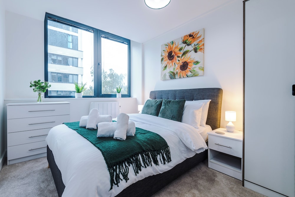 NEW Stylish 2 bed apartment in Manchester by 53 Degrees Property Amazing location Ideal for Small Groups Sleeps 4 — 4-Star Luxury Hotel in Manchester, United Kingdom