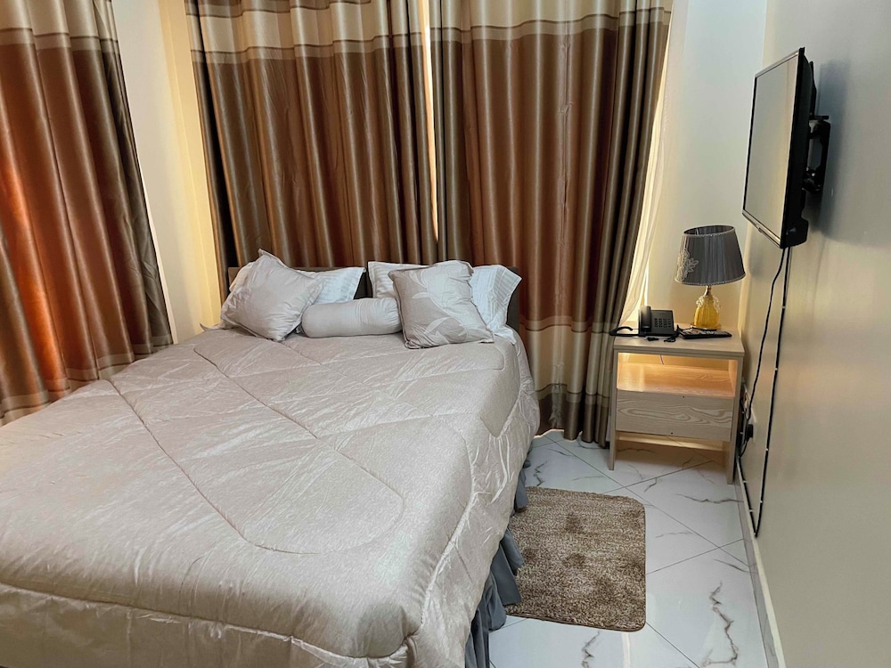 Kampala — 4-Star Luxury Hotel in Kampala, Republic of Uganda