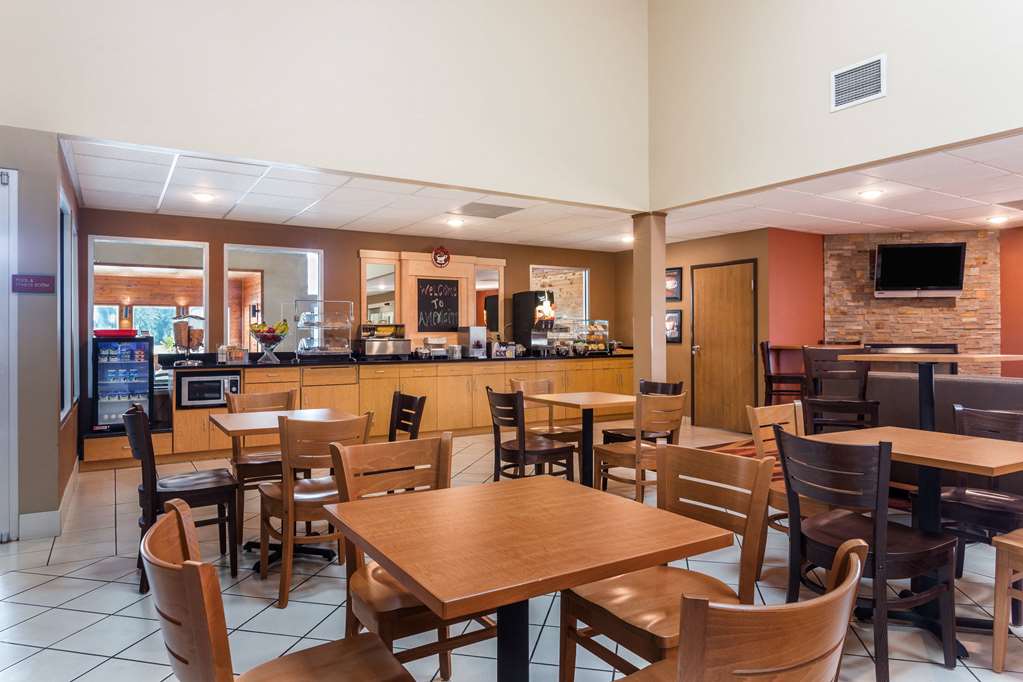 AmericInn by Wyndham Boscobel - photo 35