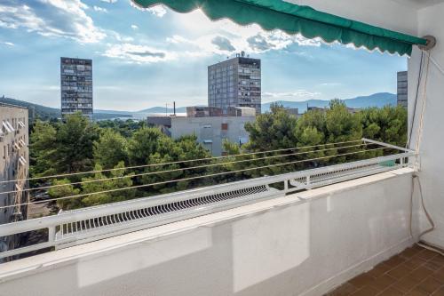 3 Bedroom Sea View Apartment Balcony Elevator Spinut Split — 4-Star Luxury Hotel in Split, Croatia