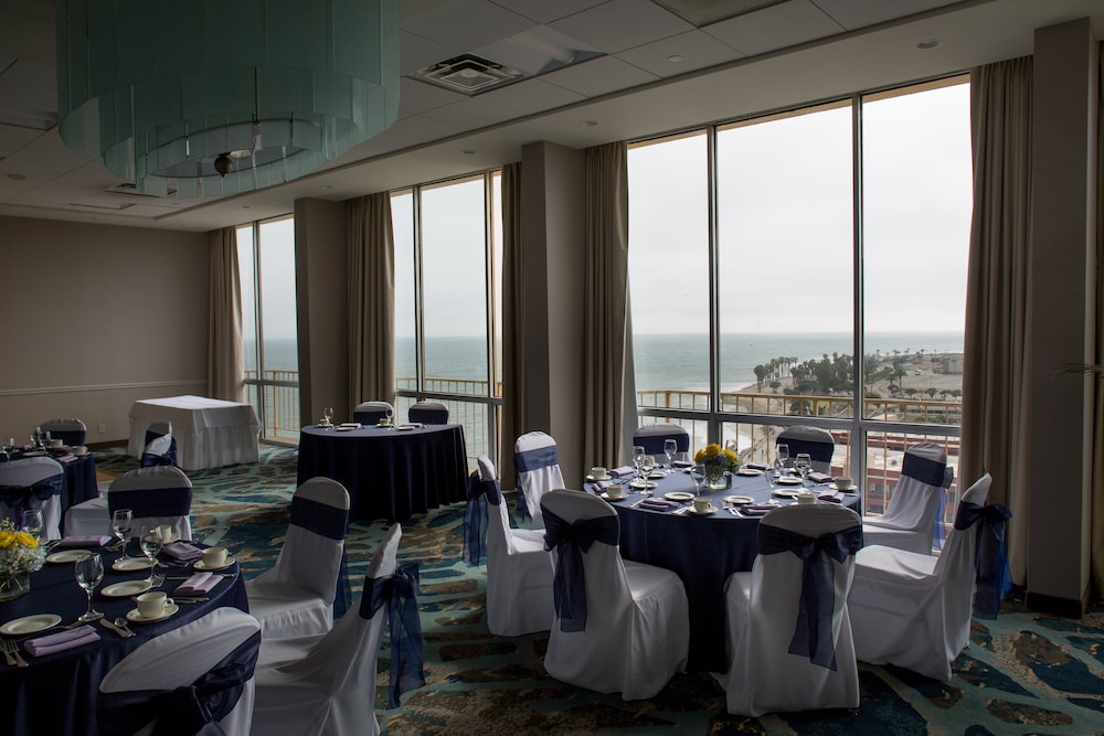 Crowne Plaza Ventura Beach by IHG - photo 115