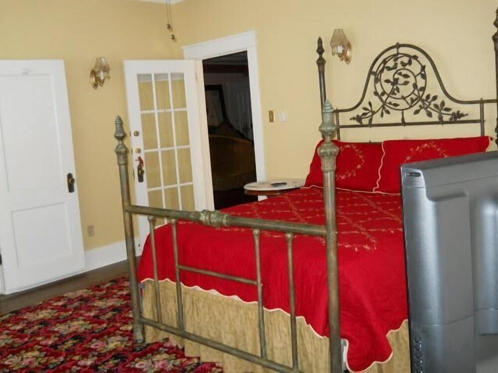 The Cheyenne Cañon Inn - photo 7