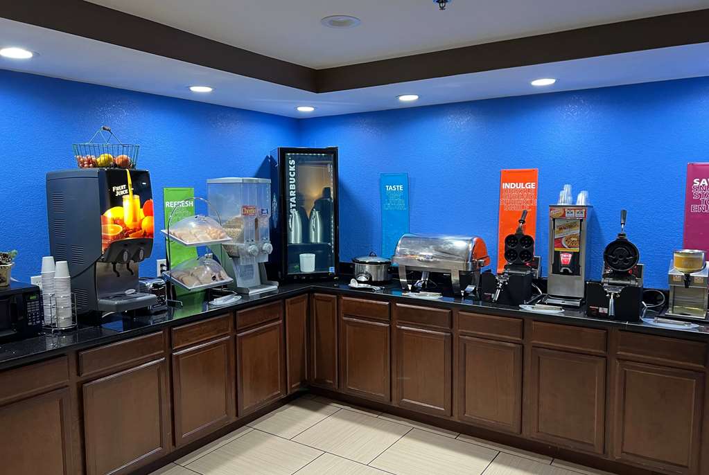 Travelodge by Wyndham Fort Wayne North - photo 39