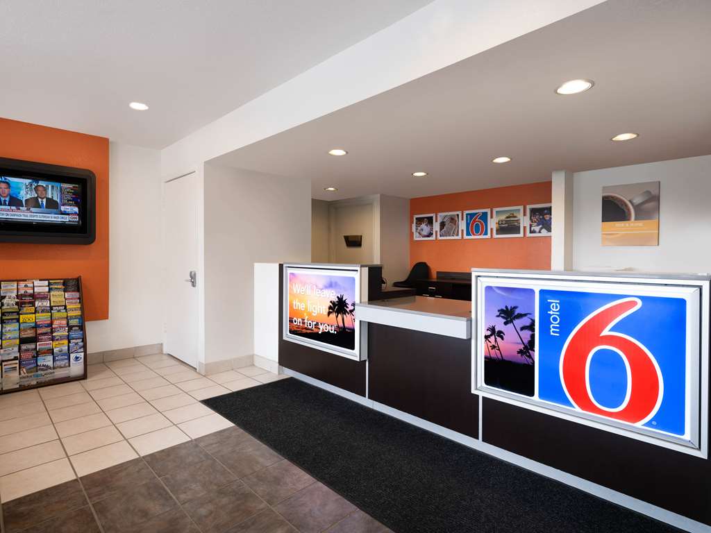 Motel 6 Santa Maria CA North - photo 22