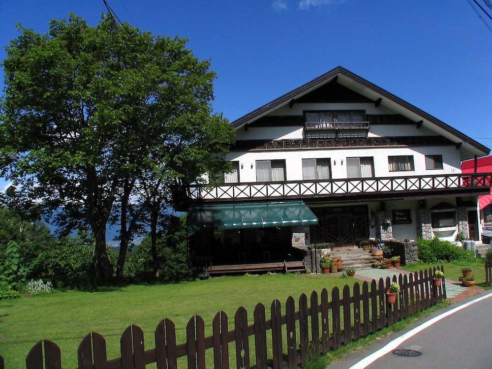 Fujio Pension Madarao Apartment Hotel Restaurant — Iiyama