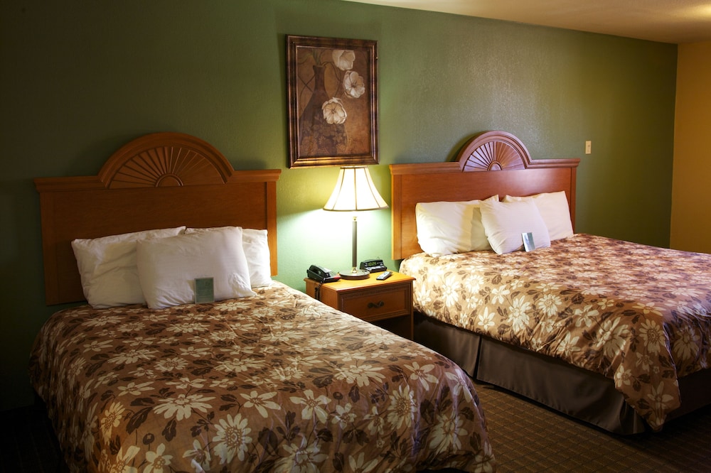 Coach Light Inn Brenham - featured photo
