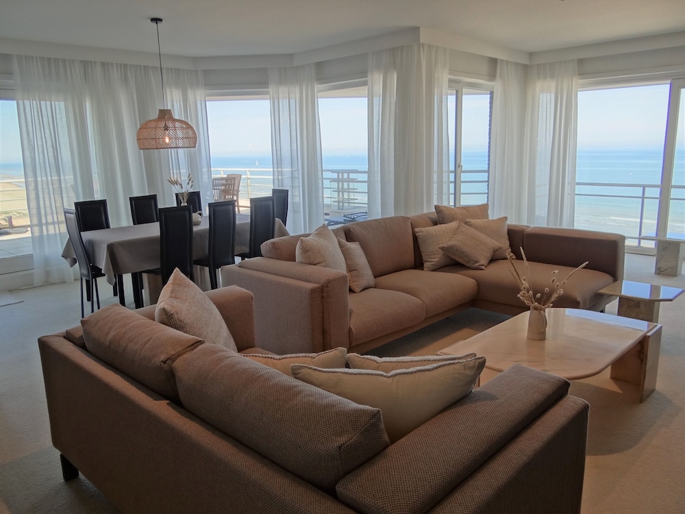 Apartment in Nieuwpoort for 6 Persons — 4-Star Luxury Hotel in Nieuwpoort, Belgium