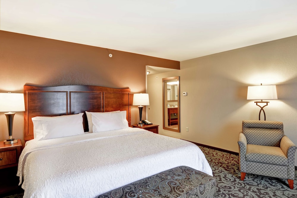Hampton Inn and Suites New Hartford Utica - photo 10