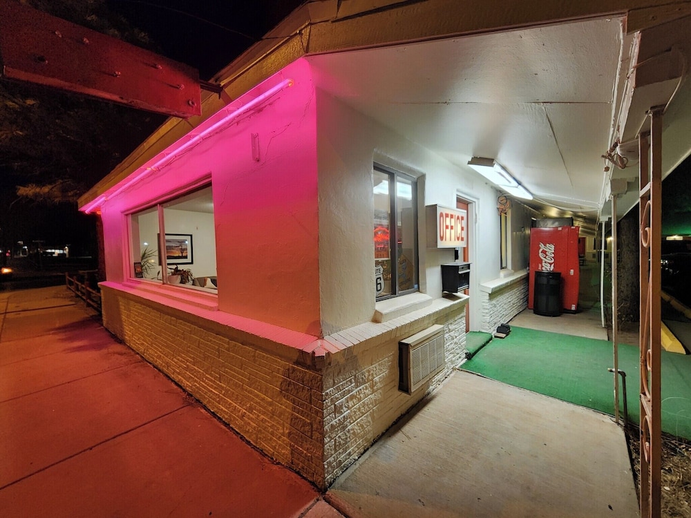 Southwest Motel - photo 38