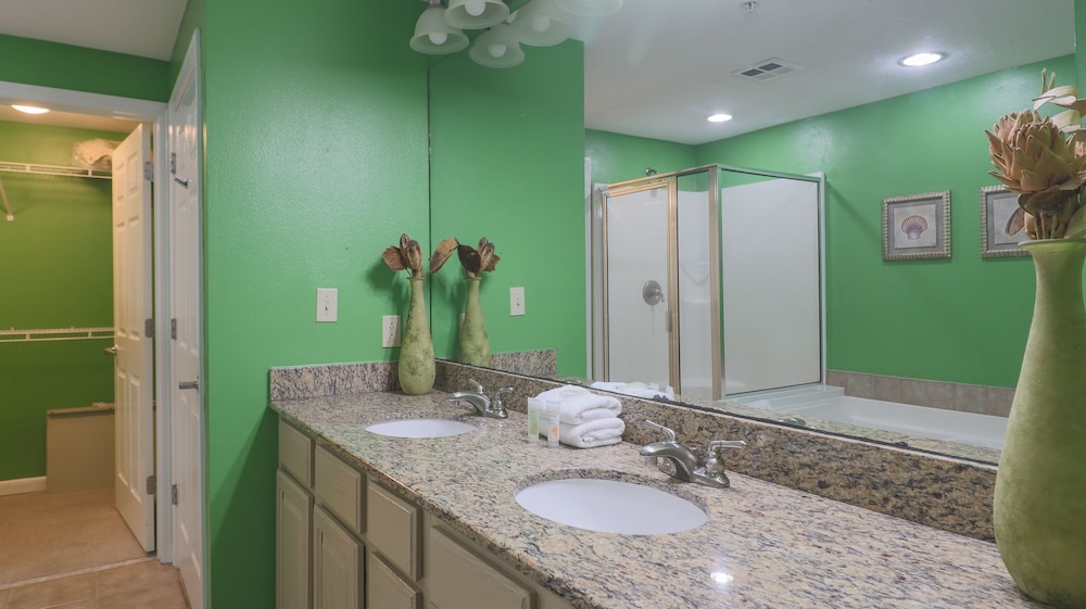Legacy Towers Legacy II 203 Deluxe - photo 15