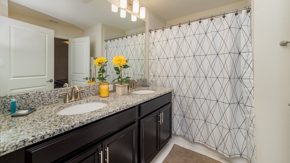 Grhdog9055 Champions Gate Resort 4 Bed 3 Baths Townhouse - photo 11