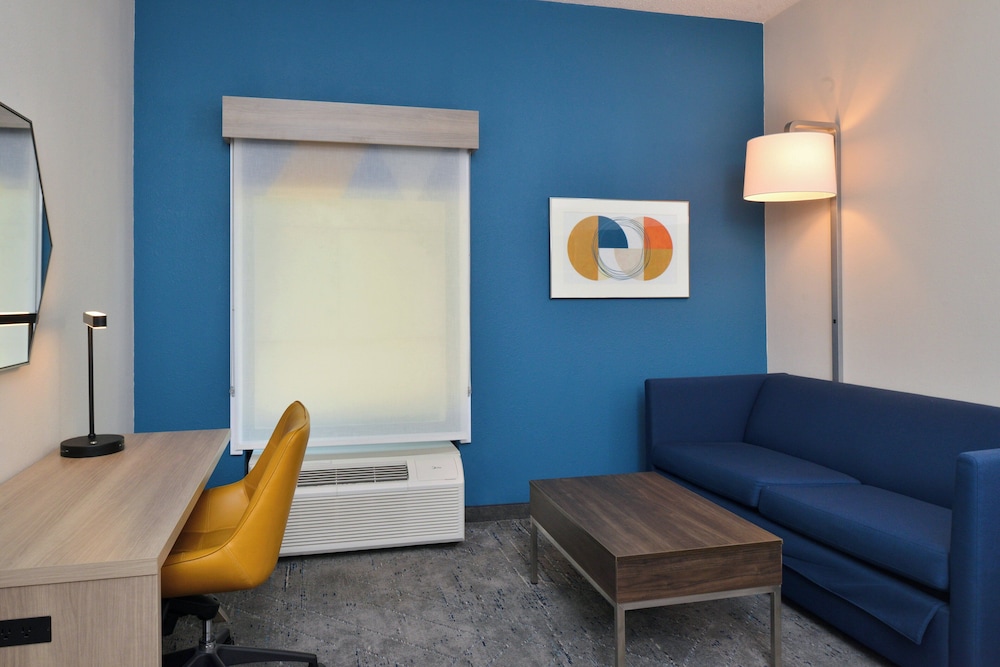 Holiday Inn Express Lewisburg New Columbia by IHG - photo 12