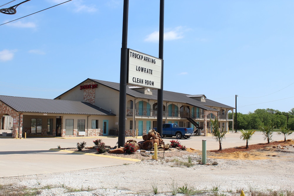Sanger Inn - photo 14