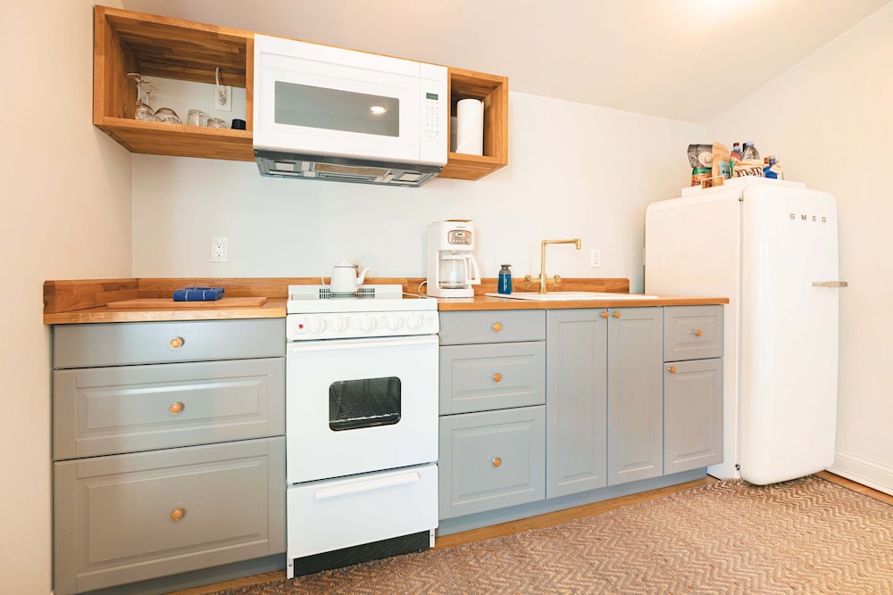 Great Island Inn: A Boutique Apartment Hotel - photo 33