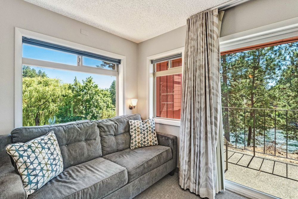 Bend Riverside Inn & Suites - photo 239