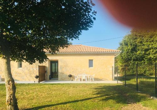 La Grande Escale Des Brias in Saint-Martin-Lacaussade, France