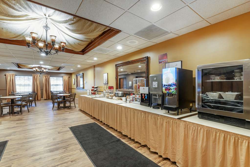 Best Western Plus Steeplegate Inn - photo 36