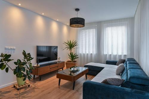 Beautiful modern apartment with large livingroom — 4-Star Luxury Hotel in Bihac, Bosnia and Herzegovina