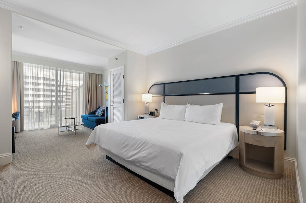 Fontainebleau Miami Beach Private Luxury Suites - photo 100
