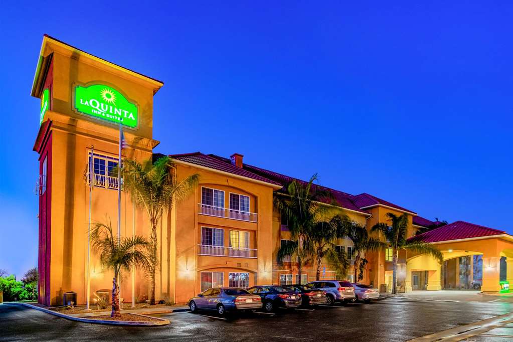La Quinta Inn & Suites by Wyndham Fowler - photo 5