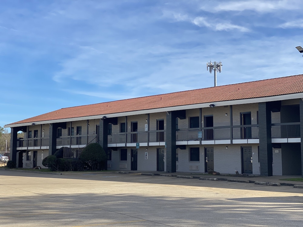 La Quinta Inn by Wyndham Tyler - photo 41