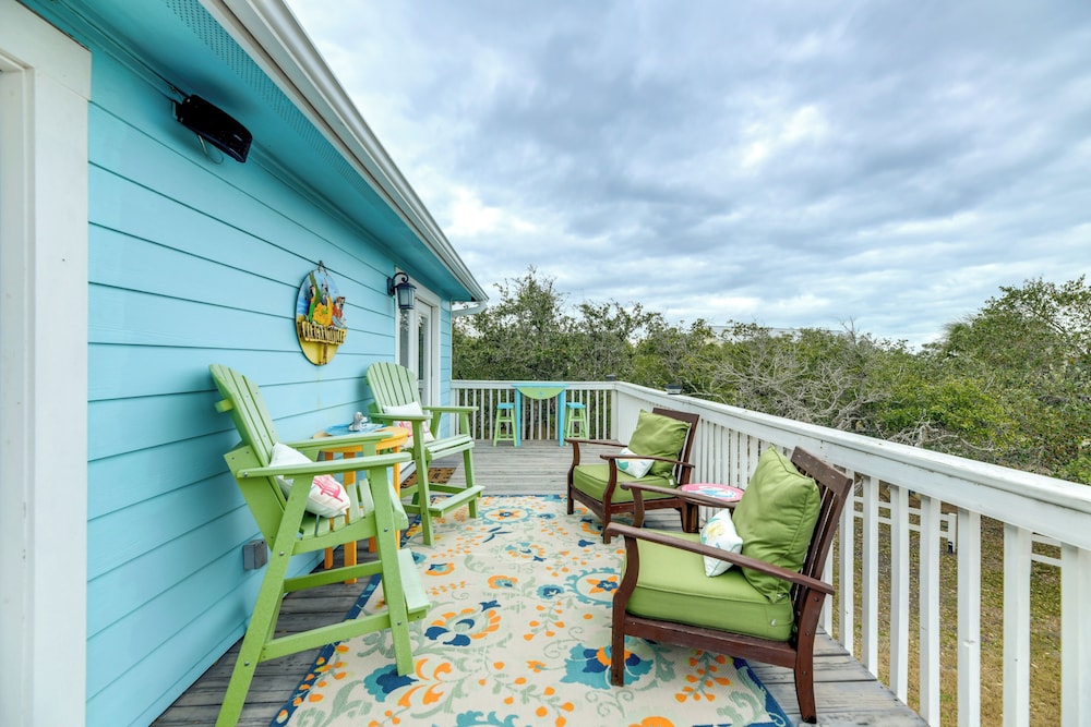 1 Mi to Marina Cozy Anglers Cottage in Rockport — 4-Star Luxury Hotel in Rockport, United States