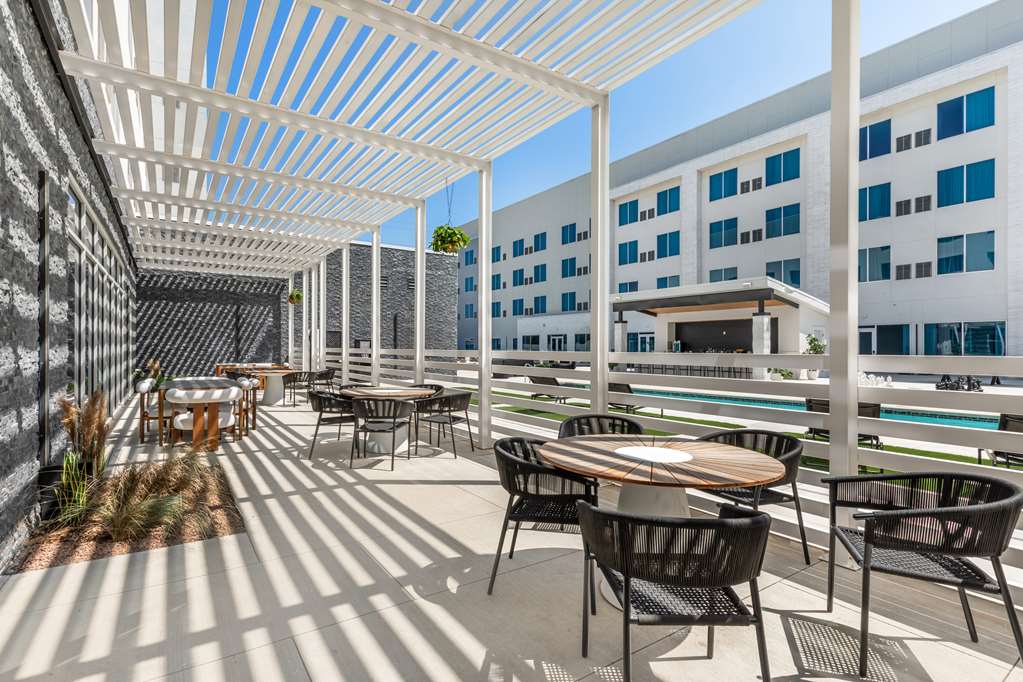 Cambria Hotel Waco University Riverfront - photo 34