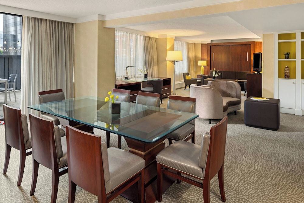 Renaissance Columbus Downtown Hotel - photo 16