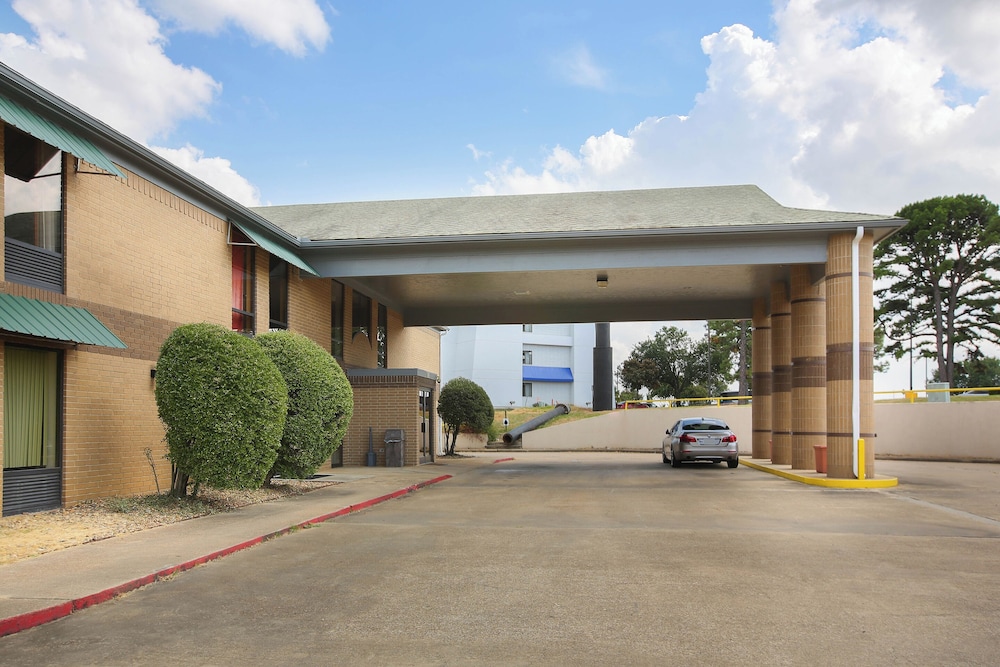 OYO Hotel Texarkana Trinity AR Hwy I 30 - photo 23