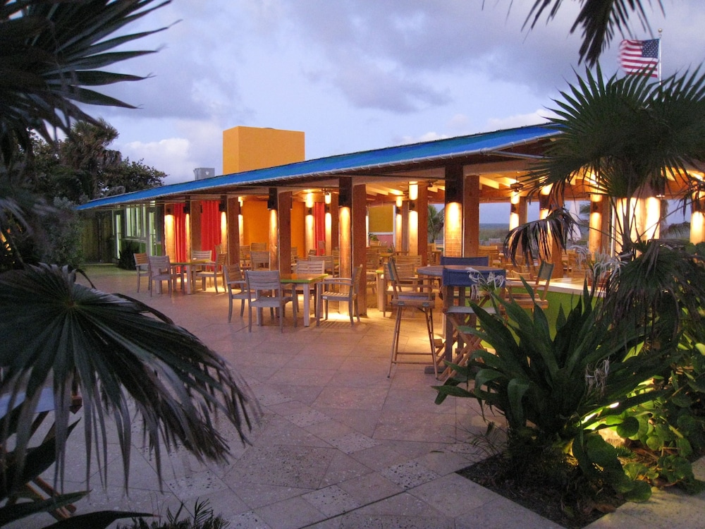 Colony Hotel & Cabaña Club - photo 24