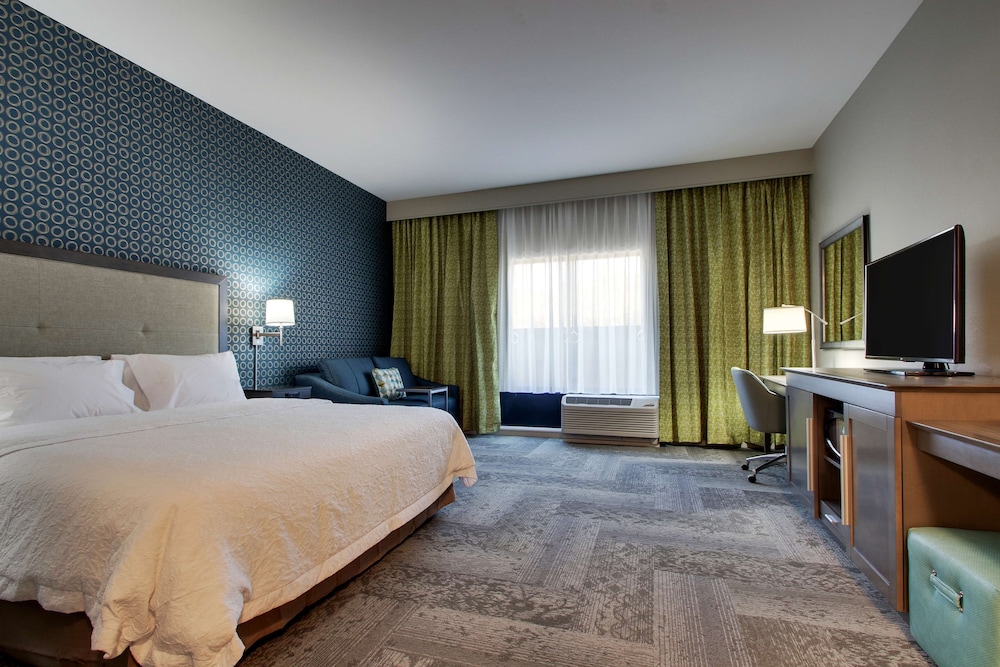 Hampton Inn & Suites Knightdale Raleigh - photo 36
