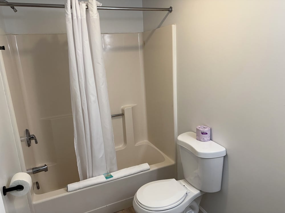 Grand Beach Inn - photo 35
