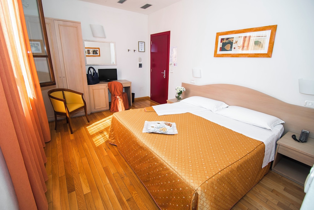 Hotel La Colonna — Siena