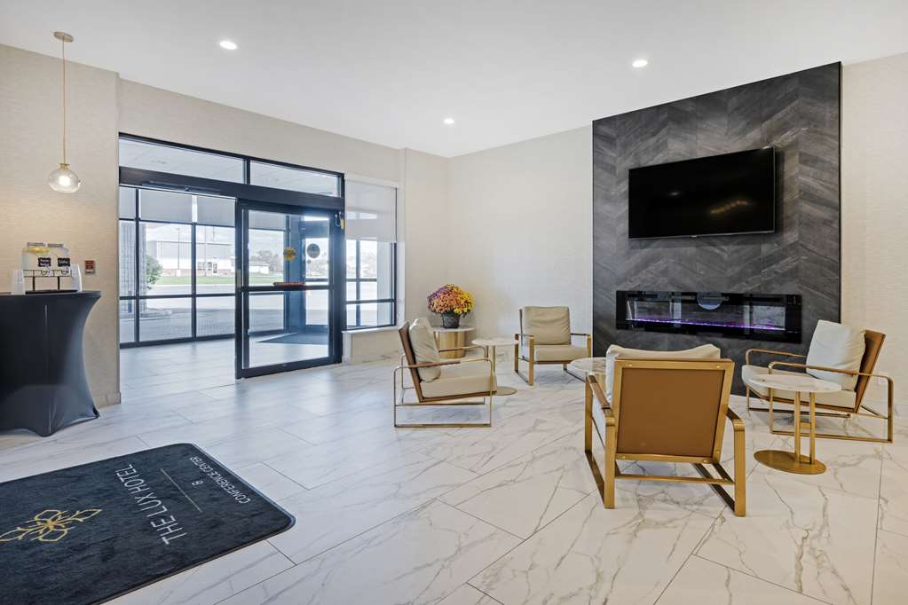 The Lux Hotel & Conference Center Ascend Hotel Collection - photo 3