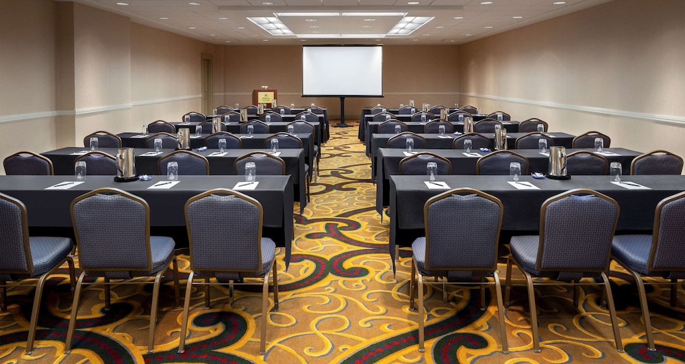 Hilton Indianapolis Hotel & Suites - photo 46