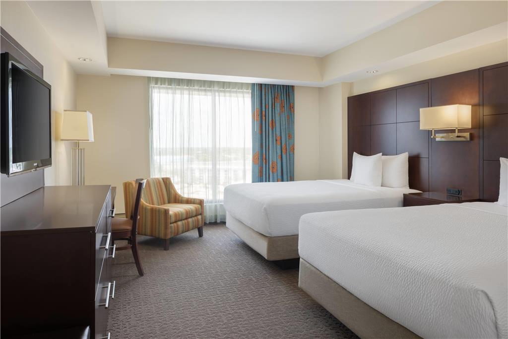 Ramada Plaza Resort & Suites by Wyndham Orlando Intl Drive - photo 37