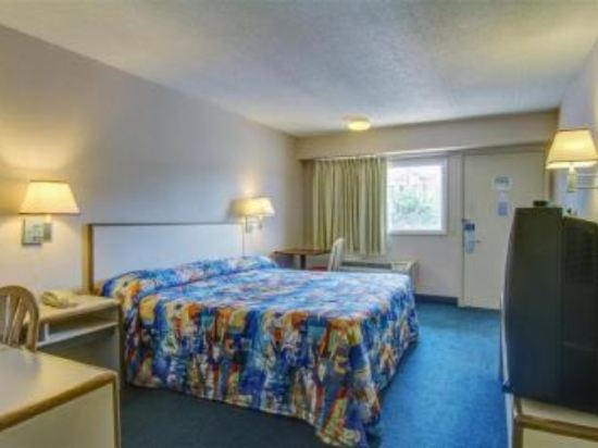 Red Roof Inn St Louis Florissant - photo 3